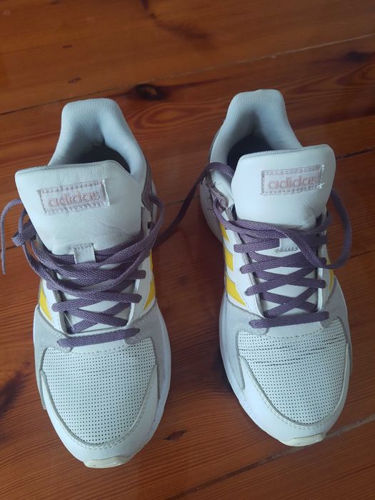 Buty damskie snakersy