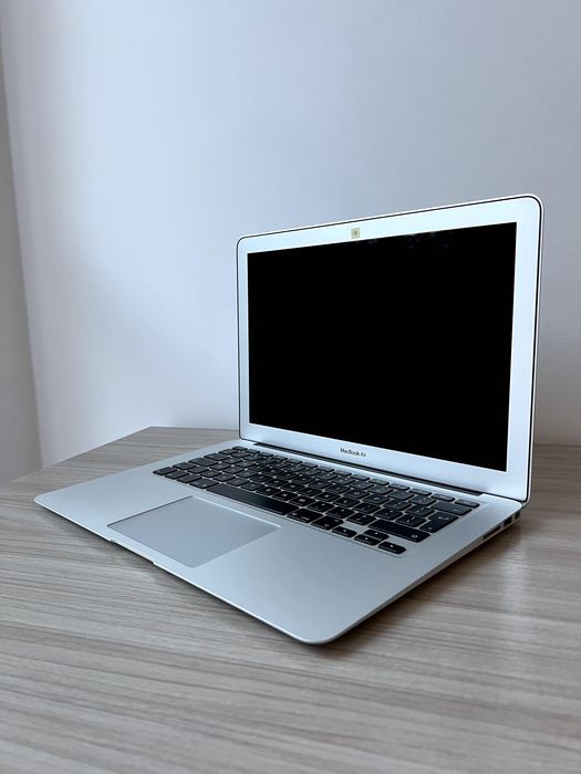 MacBook Air 13" 2015 (A1466) – bardzo dobry stan, bateria 96%