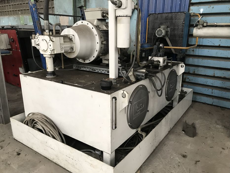 Nożyca hydrauliczna SMS Eumuco do cięcia wlewków na gorąco