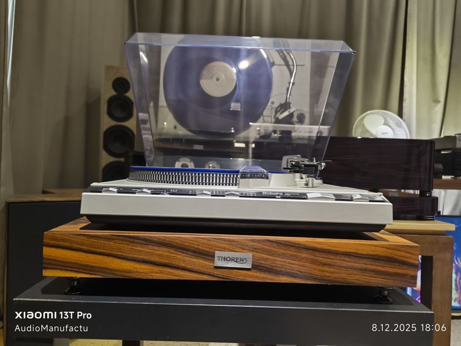 Thorens / Luxman/Pioneer.
