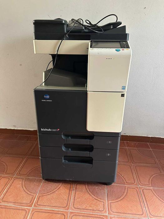 Impressora Konica Minolta bizhub c227