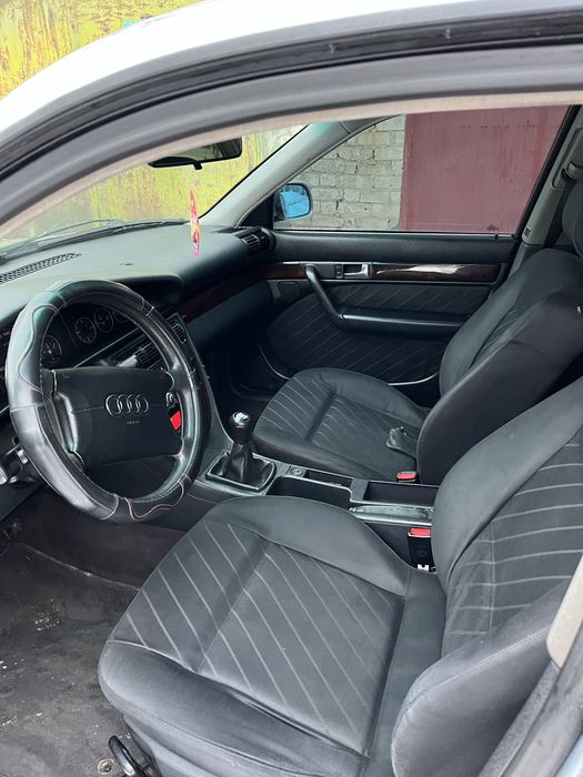 Ауді А 6  1997 р в доброму стані