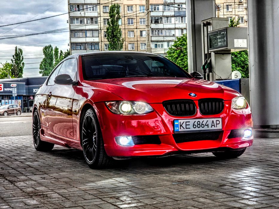 BMW 3 Series 2007 E92  •  325i AT (218 к.с.) xDrive  •  Base