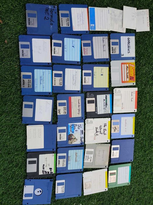 60 Dyskietek Amiga 3,5