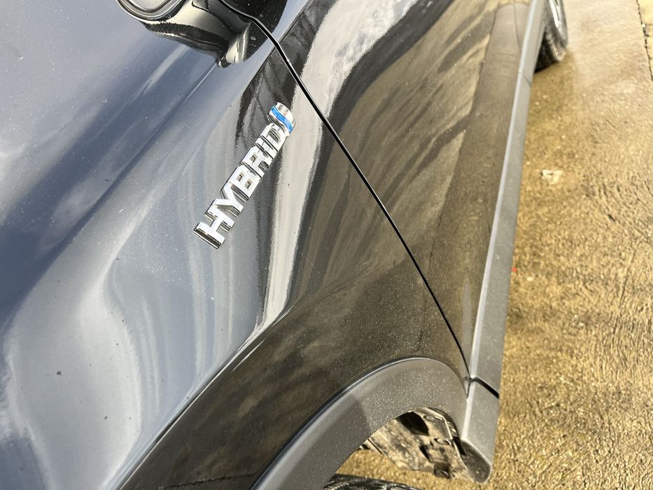 Продаю Toyota RAV4 Hybrid