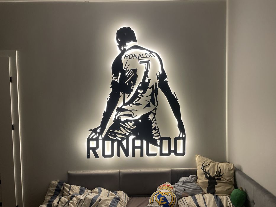 Logo CRISTIANO  RONALDO podswietlane duze solidne