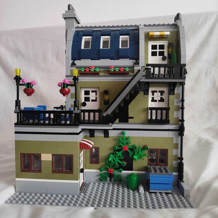 LEGO Parisian Restaurant USADO - 10243
