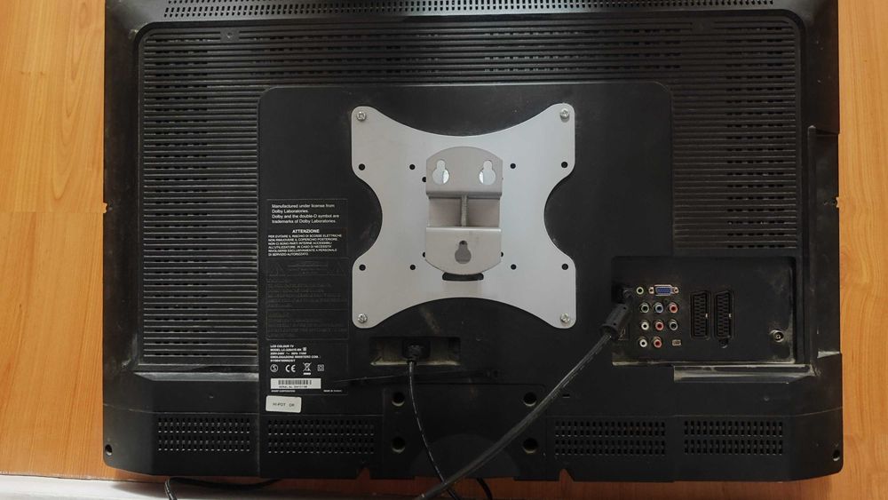 Телевизор Sharp LC-32SH7EBK с дефектом