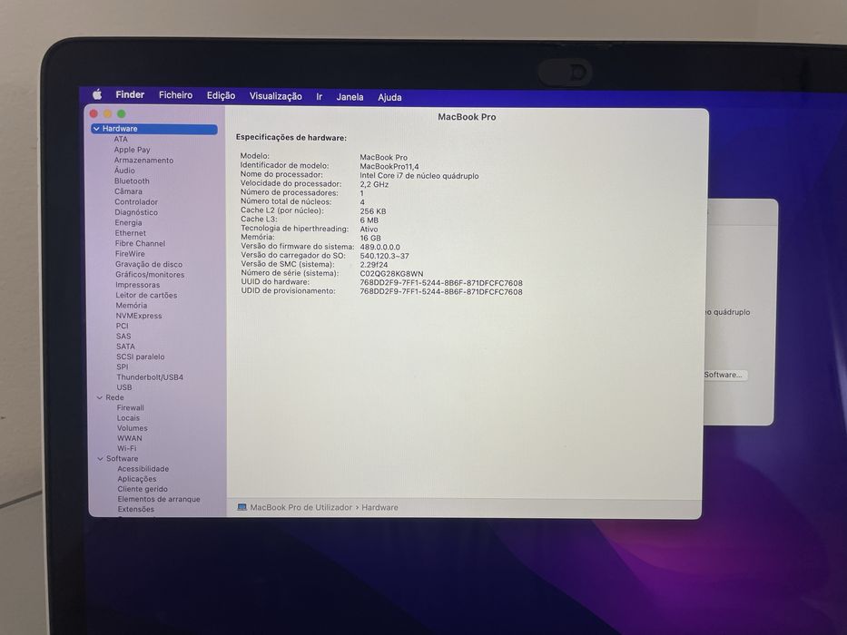 MacBook Pro 15" Retina (i7 / 16GB / 500GB SSD) + Incluído (Rato, Stand, Capa)