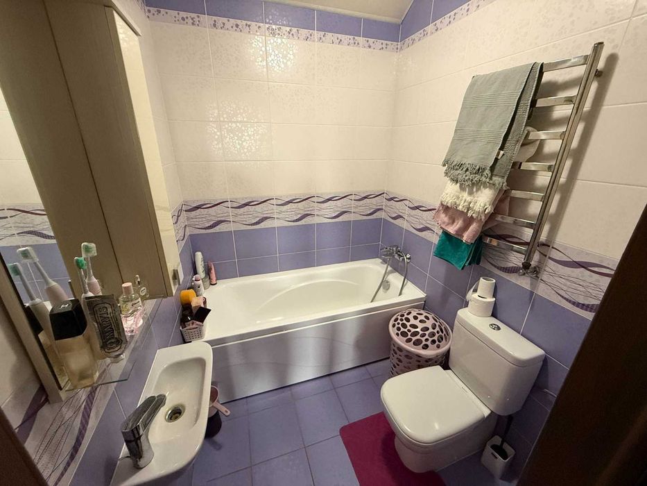 Продаж цегляного двоповерхового будинку 128 м2 з банею.