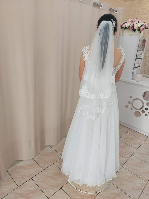Elegancka suknia ślubna