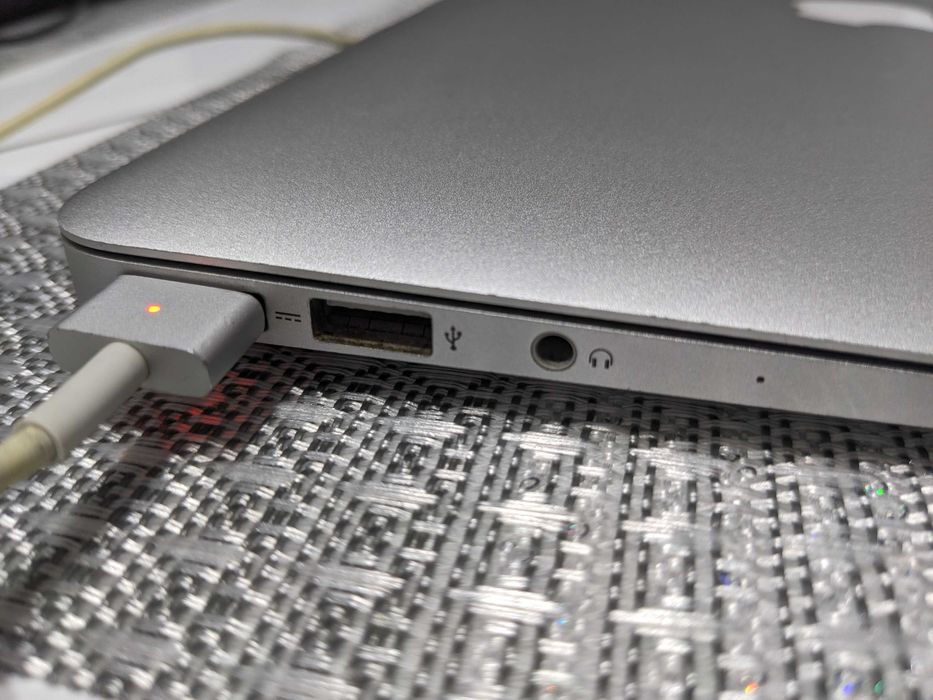 Macbook Air 2014  128 Gb акум 100%