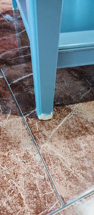 Stolik kawowy szary.