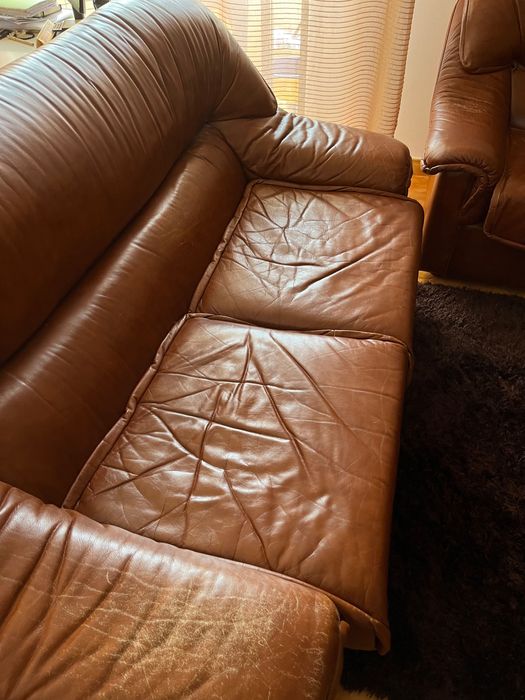 Conjunto de Sofás em pele