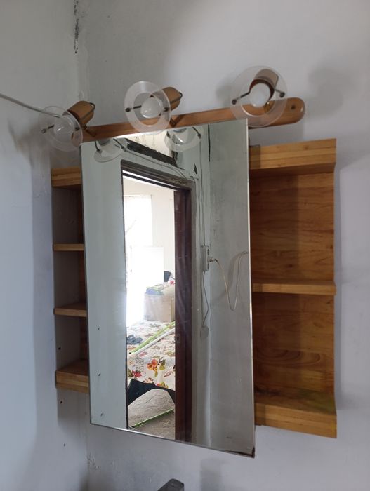 Зеркало в ванную, деревянное