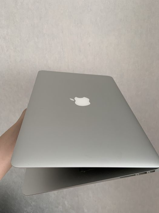 Ноутбук Macbook Air 13, зарядка, сумка