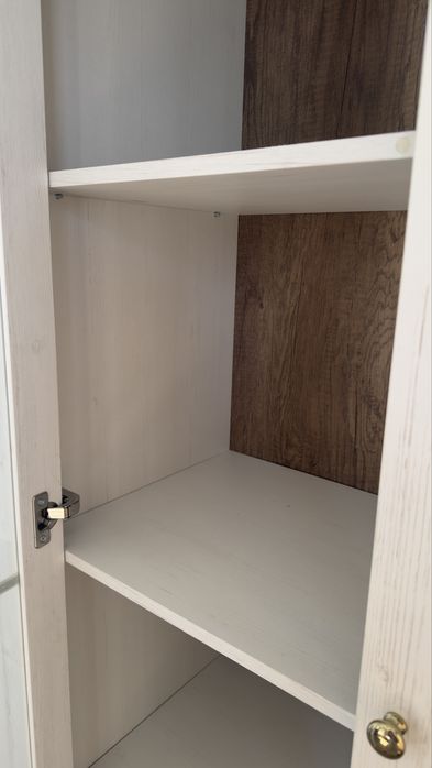 Dwie witryny  z BRW bardzo dobry stwn