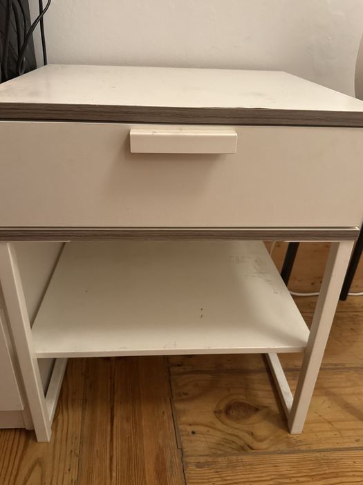Mesa de cabeceira