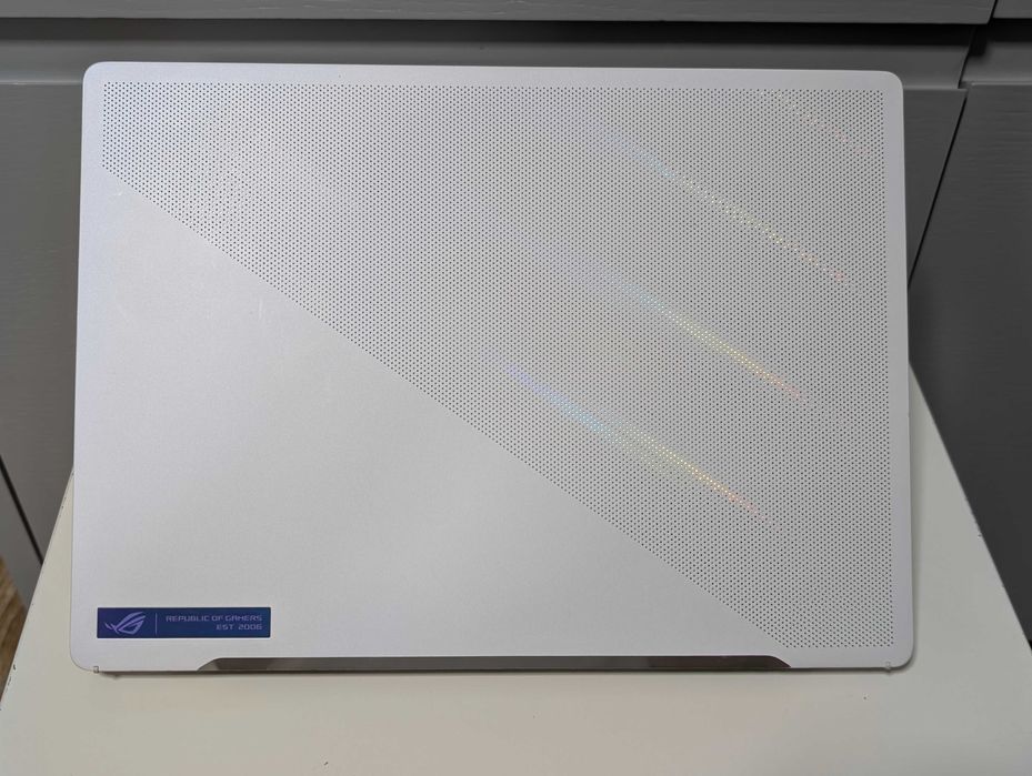 ASUS ROG Zephyrus G14 Ryzen 9 6900HS Radeon RX6700S 16GB 1TB