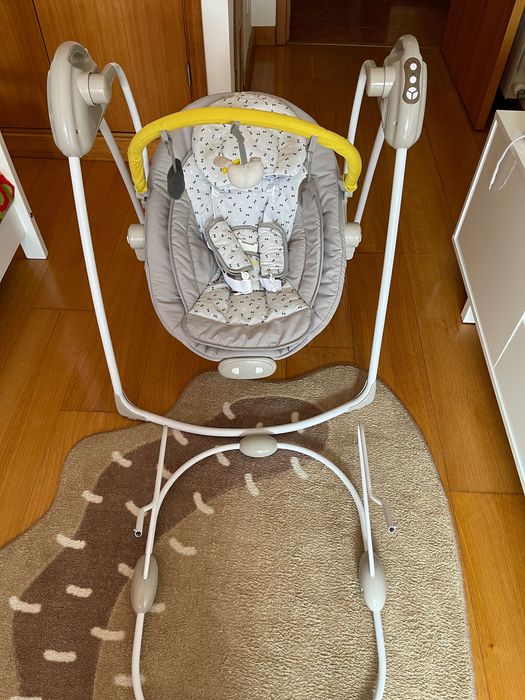 Baloiço com arco de jogos Babyswing Novo