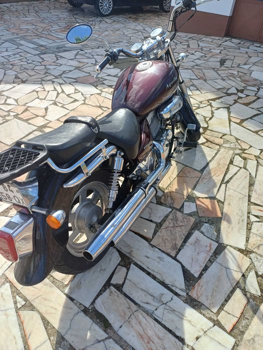 Hyosung GV125 Aquila (2001) - 17.000km - Ideal para Carta B (Carro)
