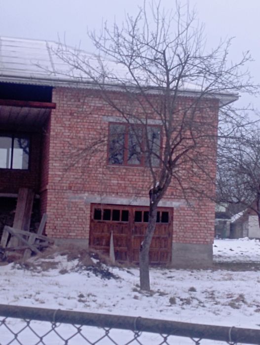 Приватний будинок в Карпатах. Івано-франківська обл. с. Кобаки