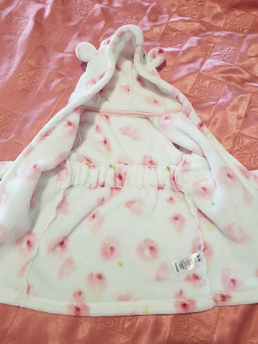 Халатик детский на 3-6 мес