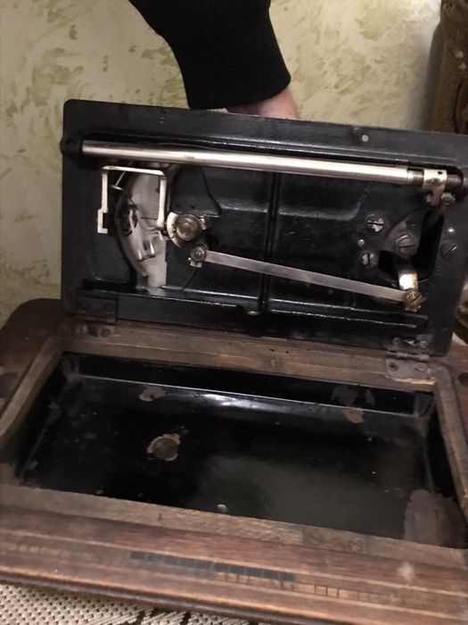 Швейная машинка Зингер: 15 000 грн. - Коллекционирование Боярка на Olx