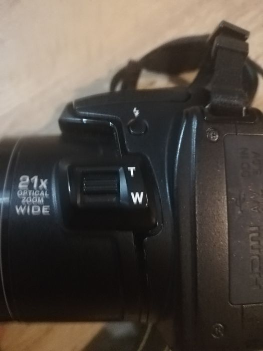 Máquina fotográfica NIKON coolpix L120