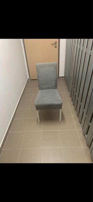 Stol dembowy i 6 krzesel