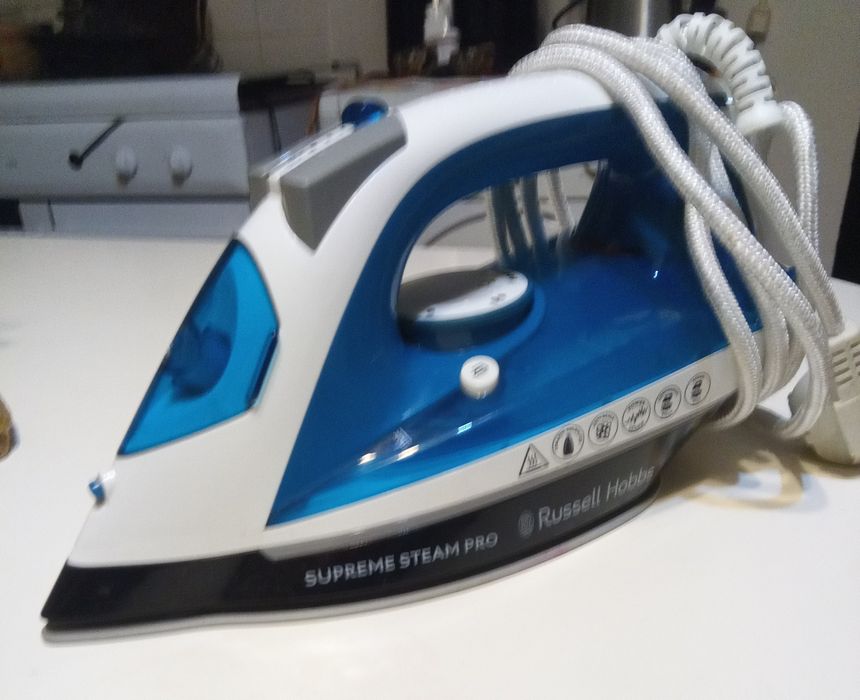 Ferro de engomar em perfeito bom estado