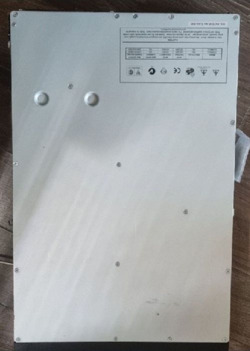 Zasilacz UPS APC SMT2200RMI2U, Nowe akumulatory !