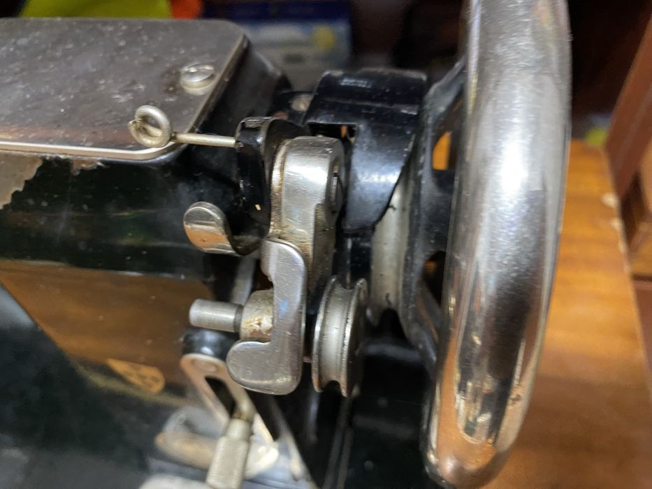 Maquina de Costura antiga Oliva