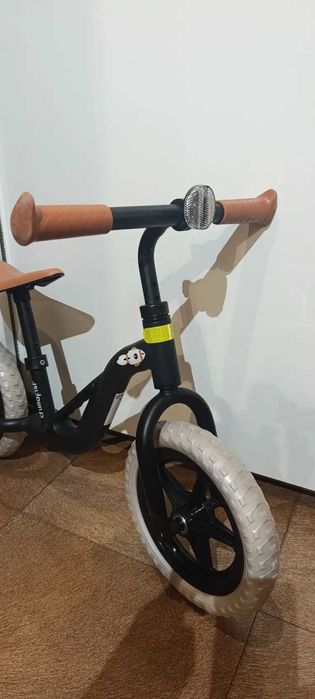 Super lekki rower biegowy chillafish, dla mniejszego dziecka.
