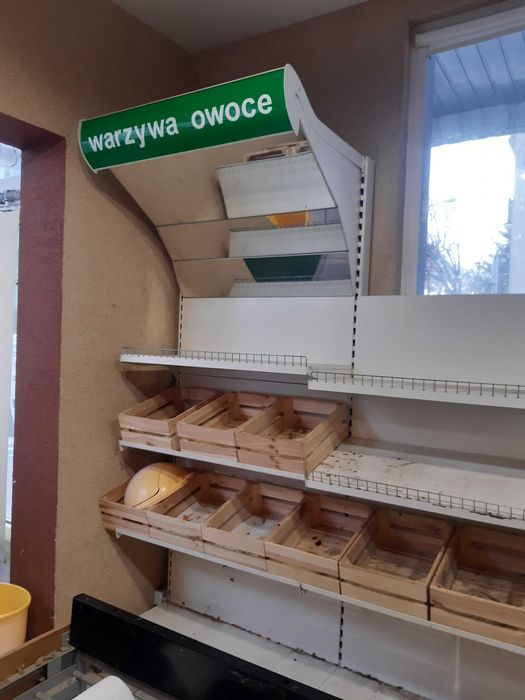 meble regały sklepowe wyposażenie sklepu