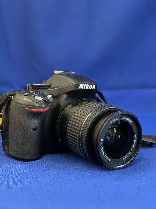 Дзеркальний фотоапарат Nikon D5200