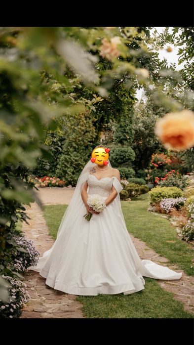 Неймовірна весільна сукня,ручна робота,індивідуальне пошиття