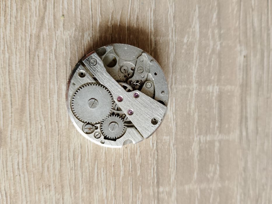 Stare radzieckie mechanizmy i zegarki