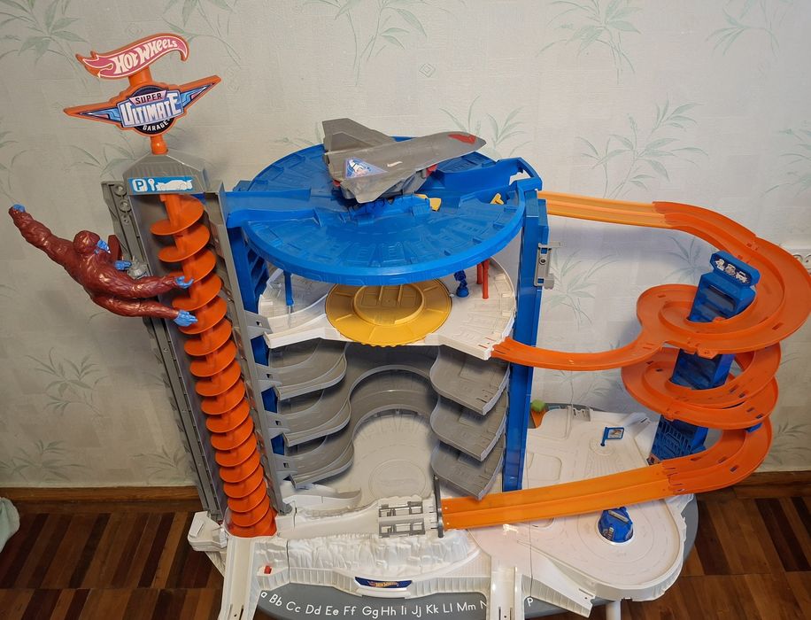 Продам Трек HOT Wheels