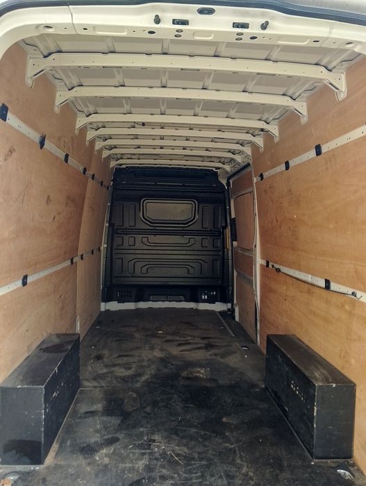 Crafter 24r zabudowa paki L3 h2
