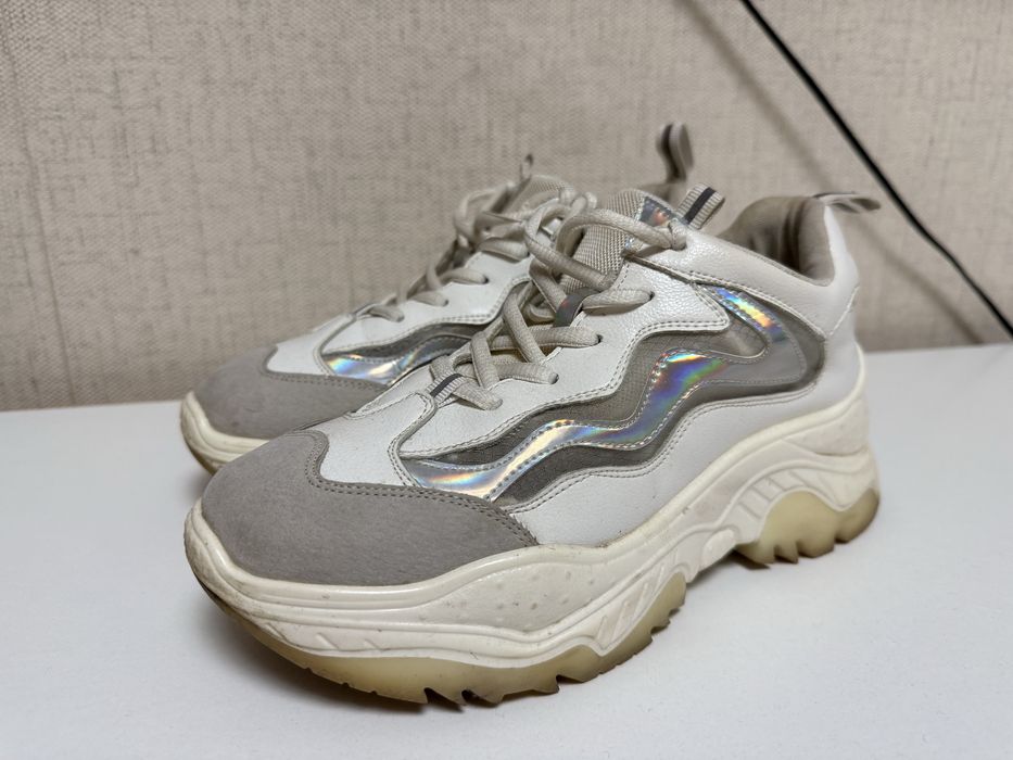 Кросівки фірмові Cropp