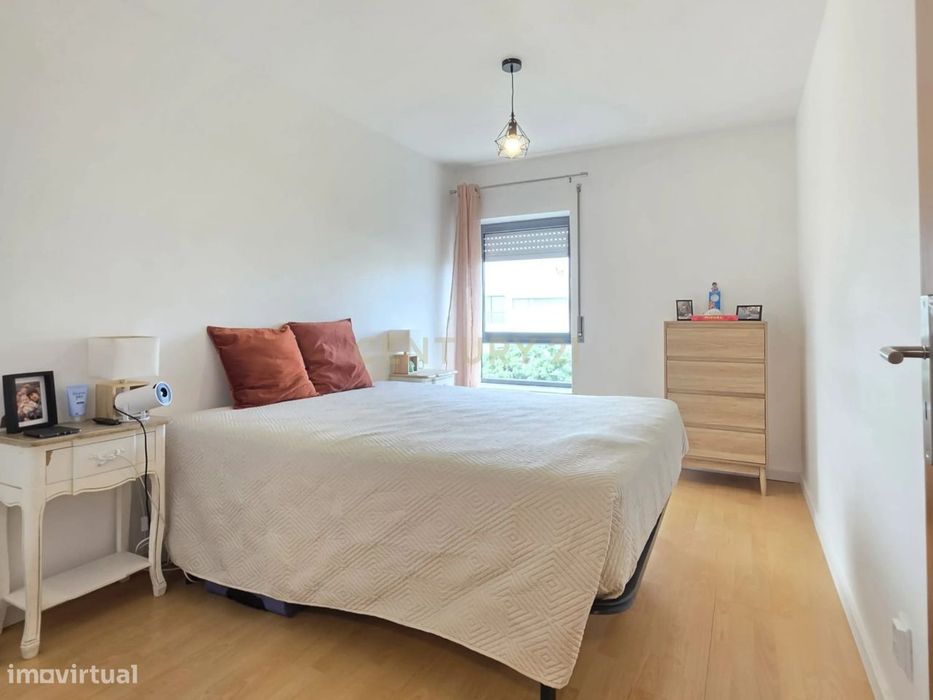Apartamento T3 com Varanda – Rua Nicolau de Sousa Lima, Paim, Ponta De