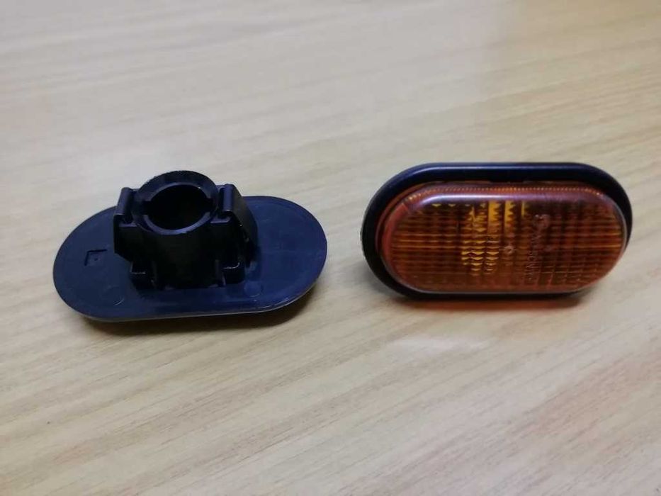 Renault Clio Capas de coluna, Piscas e Bomba de água limpa vidros