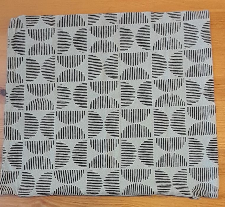 Poszewka  na poduszkę 50 x 50 cm