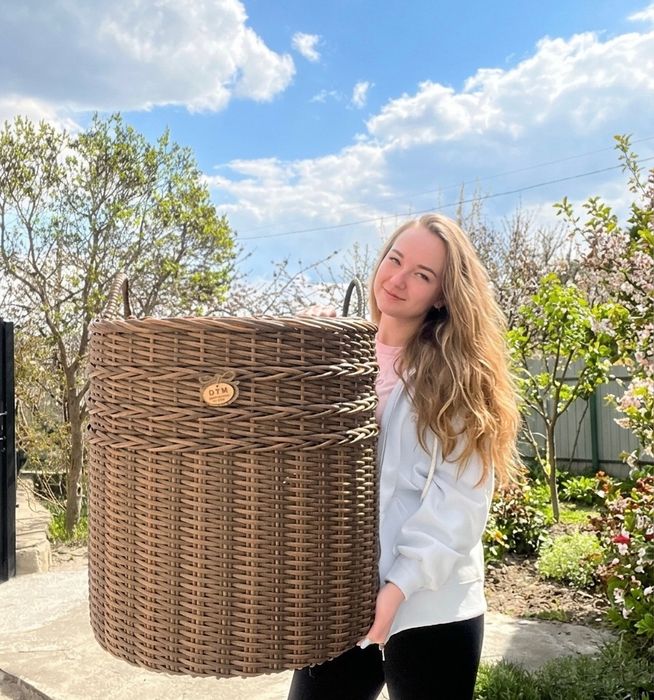 Кашпо з ротангу