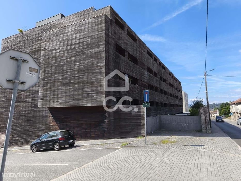 Loja em Urgezes - Guimarães