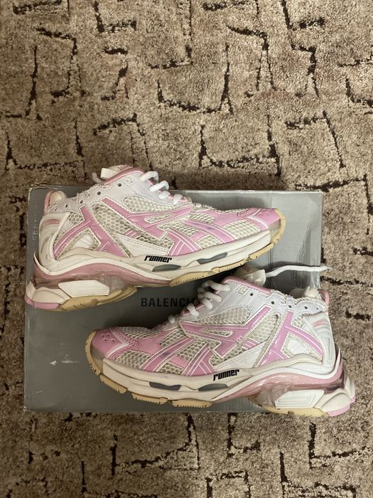 balenciaga runner