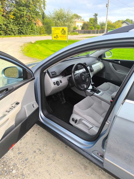 VW Passat B6 2.0 TDI Bluemotion 140KM