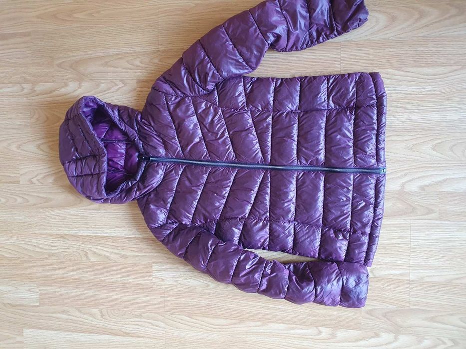 Продам куртку на девочку