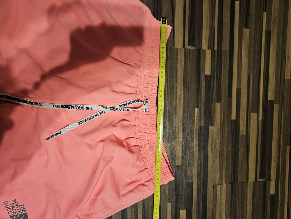 Spodenki North Face Gucci